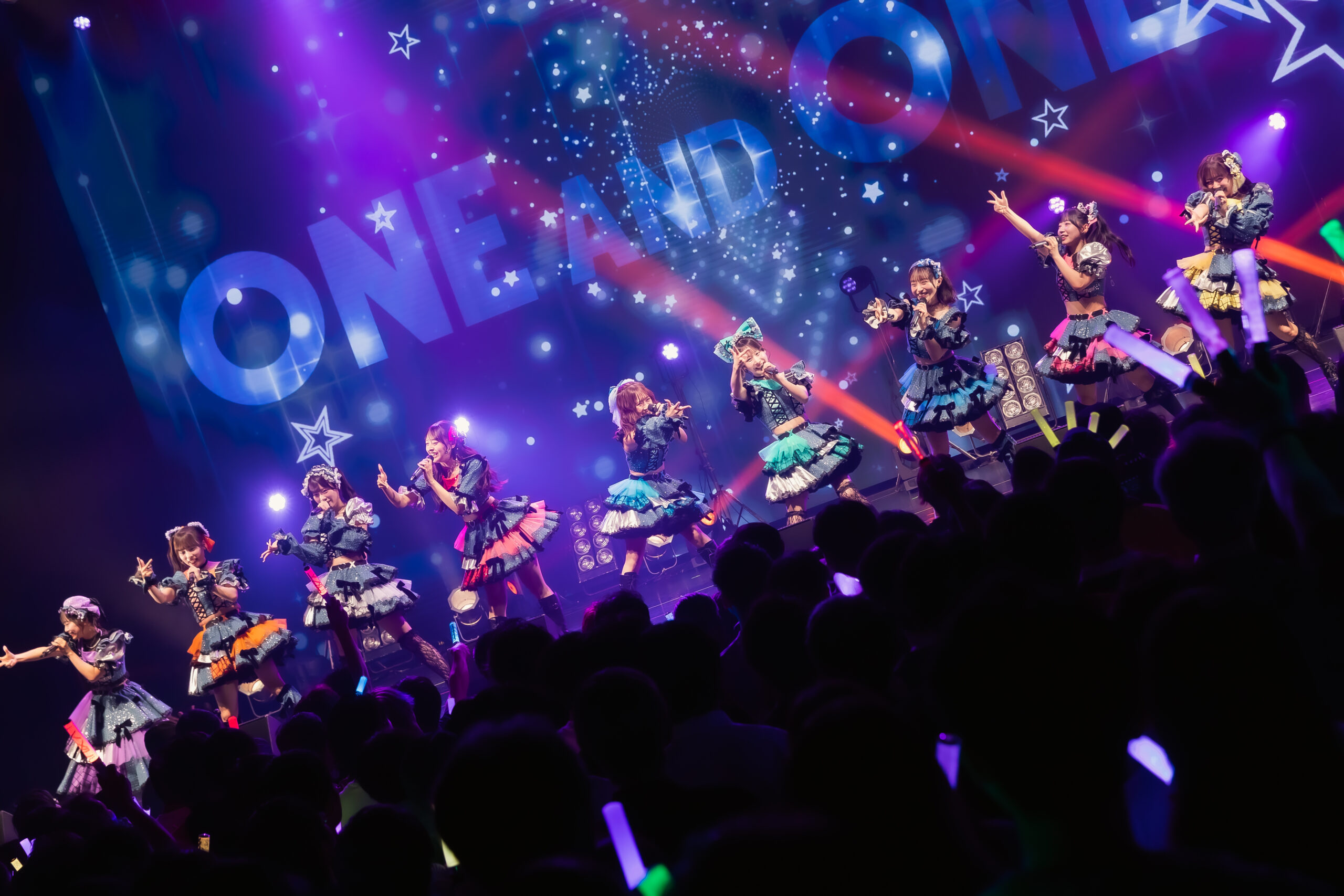 終わらないための、最初のエンドロール 〜NEVER END ROLL、9人が刻んだデビューの夜を見届けて〜